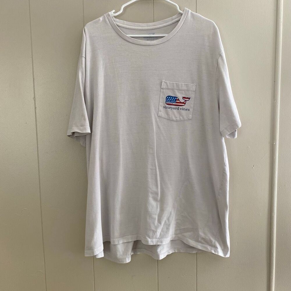 Vineyard Vines American Flag Whale Pocket Tee 2XB Men’s Classic Fit White